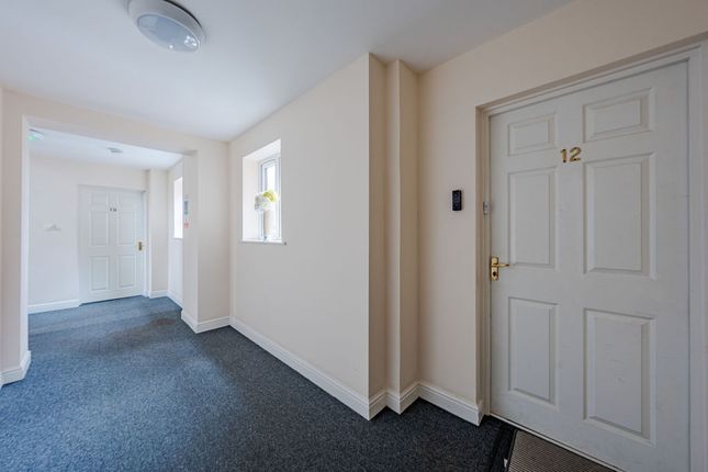 12 The Mews, Hindley, Wigan photo 3