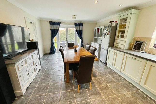 16, Short Lane, Feltwell photo 4
