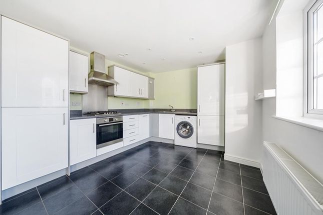 Flat for sale in High Wycombe, Buckinghamshire