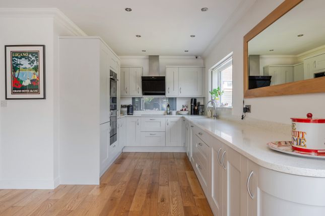 6, Orchard Close, Devon photo 4