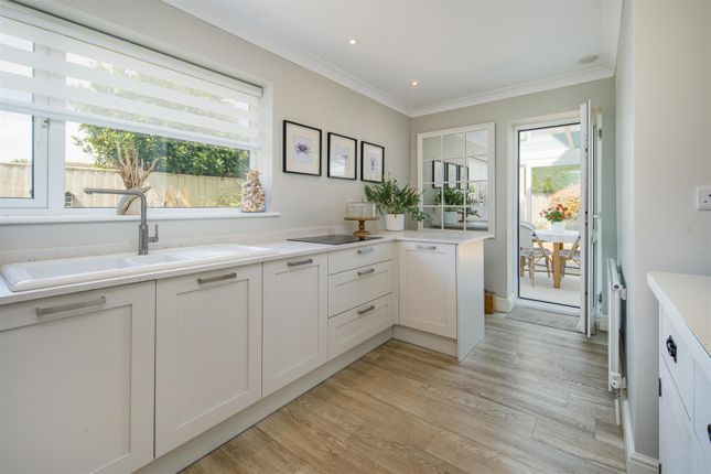 The Vines, Lane End Close, Bembridge photo 4