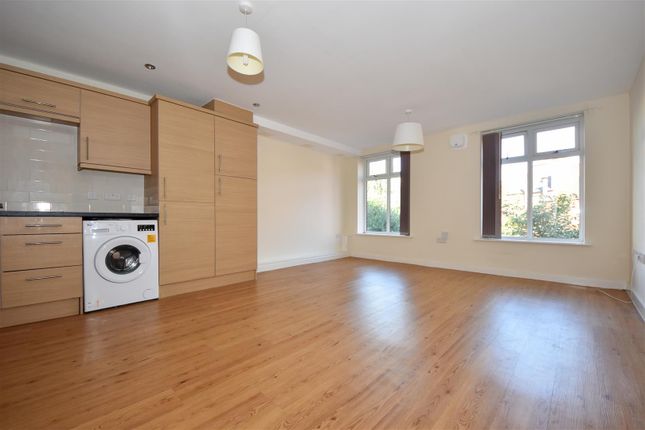 Flat for sale in Regent Grove, Holly Walk, Leamington Spa