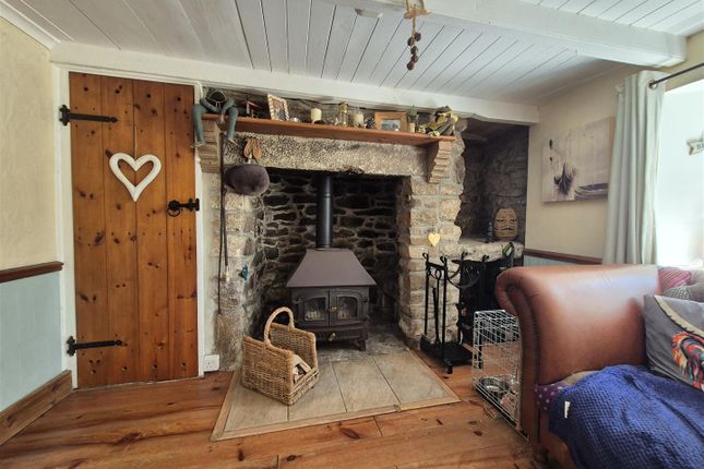 Elvan Cottage, 5, Fore Street, Ashton photo 3