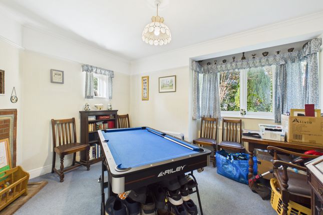 Holcombe, 6 Sheepcote Dell Road, High Wycombe photo 4