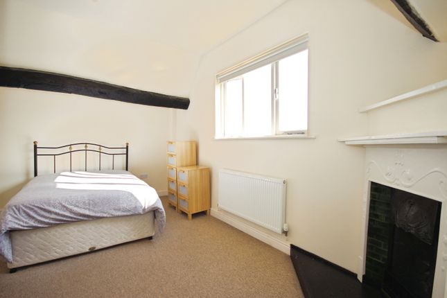 Flat 4, Westham House,, Westham Lane, Warwick photo 2