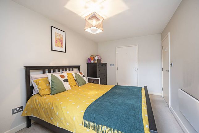 Flat for sale in (50% Share) Greatorex Street, Brick Lane, London