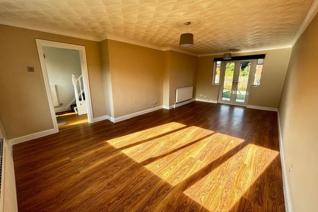 22, Calveley Way, WINSFORD photo 3
