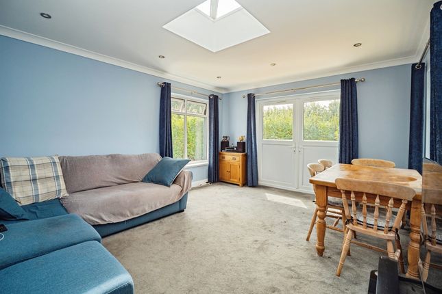 13, Symonds Court, Dorchester photo 2