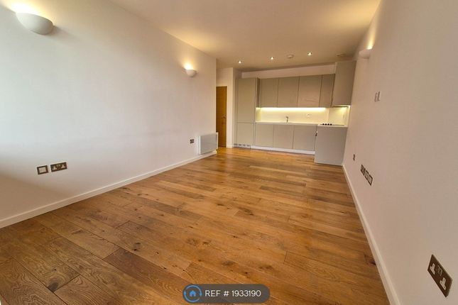 Thumbnail Flat to rent in Rosebery House, Epsom