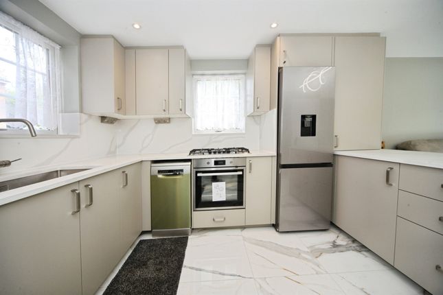1, Felton Close, Luton photo 4