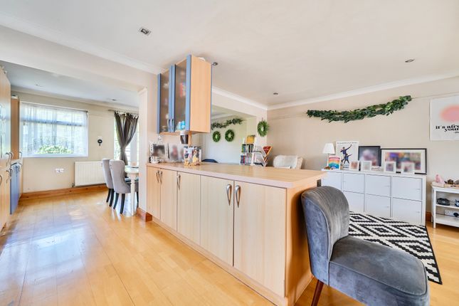 156, Twyford Road, London photo 3