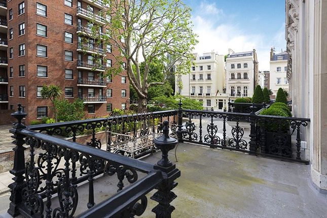 Flat for sale in Ennismore Gardens, Knightsbridge, London