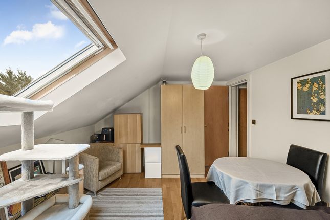 13, Flat 9, Breakspears Road, London photo 2