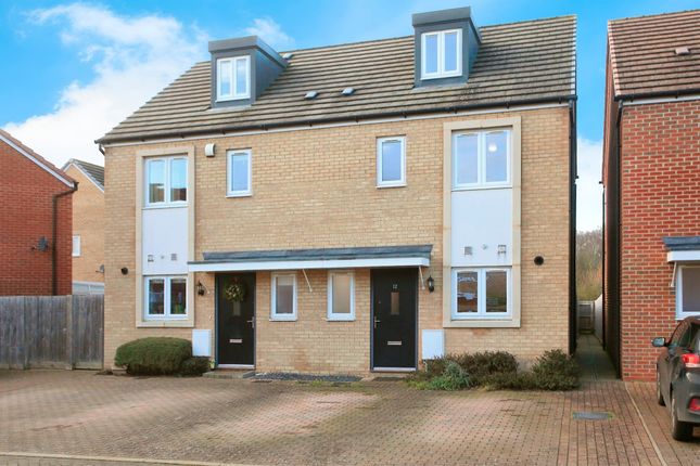 12, Swift Close, Peterborough photo 4