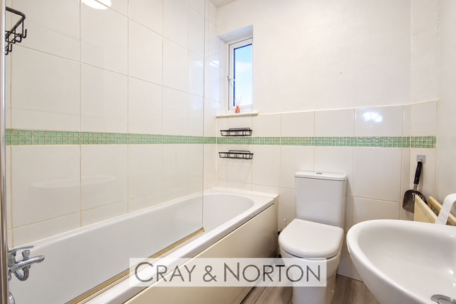 1a, Belfast Road, London photo 3