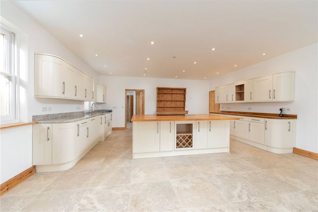 Detached house to rent in London Road West, Bath, Somerset
