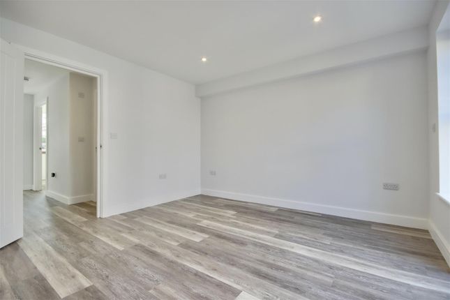 251 New Road, Portsmouth photo 4