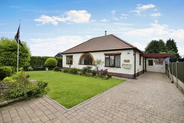 Thumbnail Bungalow for sale in Oakland Road, Forest Town, Mansfield, Nottinghamshire