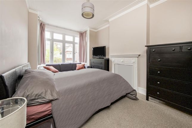 Terraced house for sale in Durnsford Avenue, London