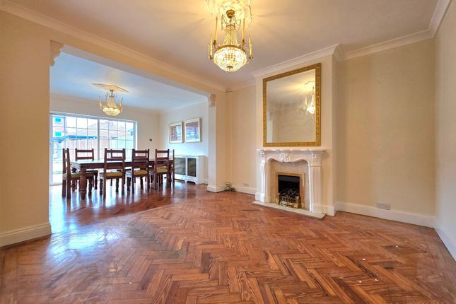 101 Shelley Crescent, Hounslow photo 3