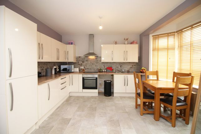 13, Littlewood, Fleetwood photo 4