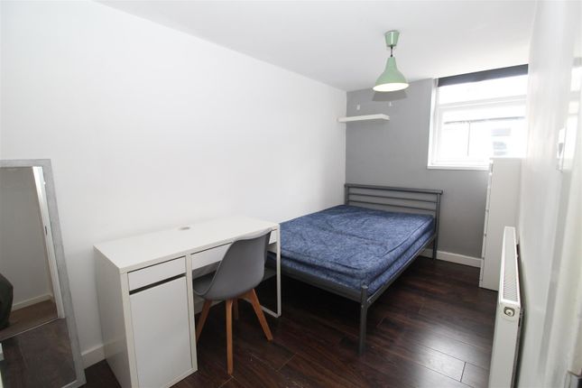 Rhymney Street, Cardiff photo 4