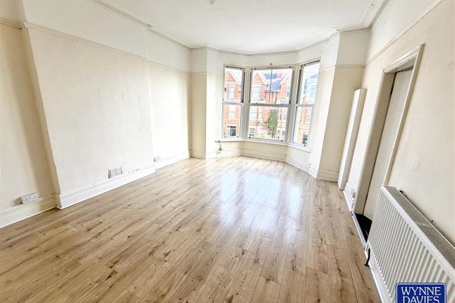 First Floor Flat 2, 66, Sunningdale, Greenfield Road, Colwyn Bay photo 3