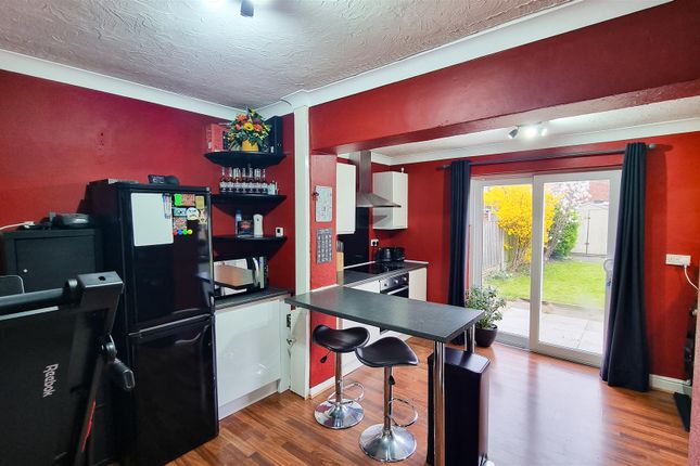 43, Masefield Road, Doncaster photo 3