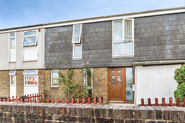 4-bed terraced on Charnwood Close, Basingstoke, £325,000