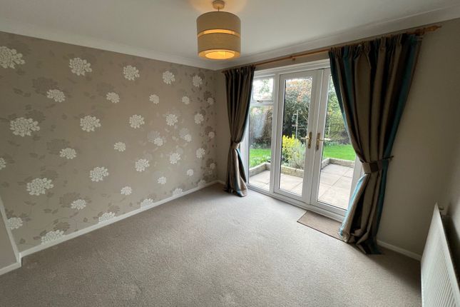 Detached house to rent in Crestwood Close, Crewe, Cheshire