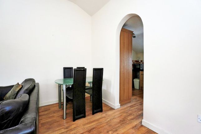 63b, Trinity Street, Huddersfield photo 4