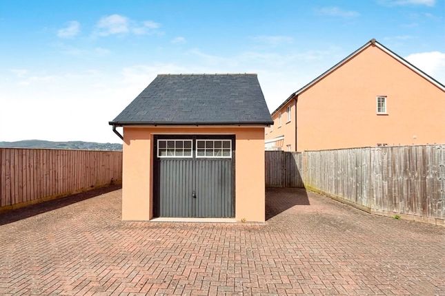 5, Marsh Gardens, Minehead photo 2