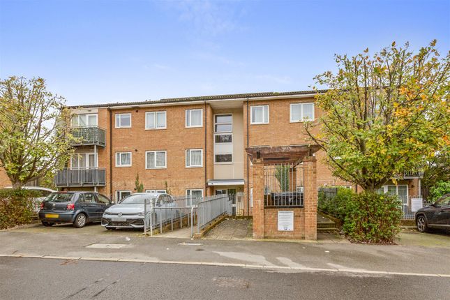 141 St. Hughs Ave, Hp13 7Ua-14.Jpg