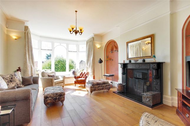 57, Castle Avenue, Kent photo 3
