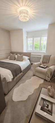 Flat 3, 2 Outwood Lane, Chipstead , Coulsdon photo 5