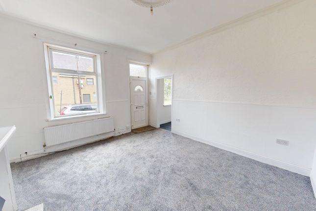 12, Loris Street, Bradford photo 3