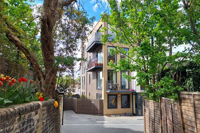 Flat for sale in Hayes Mews, St Johns