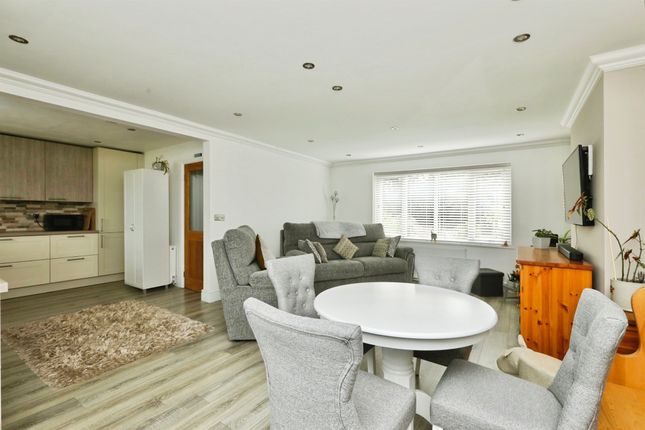 45, Blyth Road, Worksop photo 4