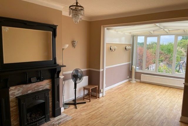 5, Kensington Drive, WOODFORD GREEN photo 3