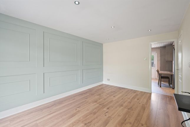 70, Glenalmond, Whitburn photo 2