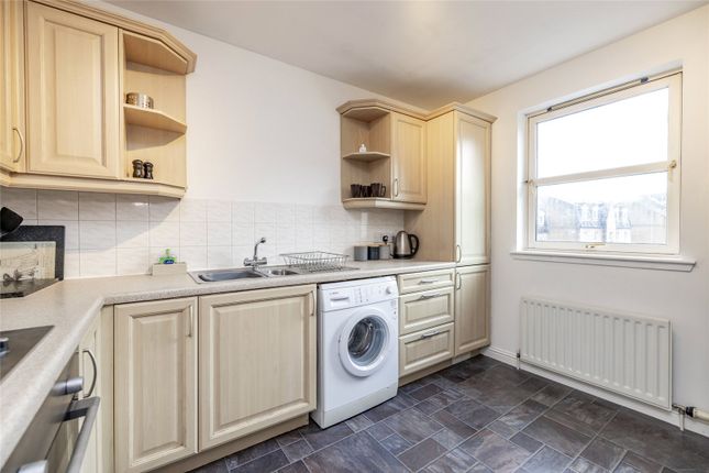 Flat to rent in 38 Albury Mansions, Aberdeen