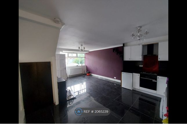 End terrace house to rent in Woodstock Gardens, Hayes