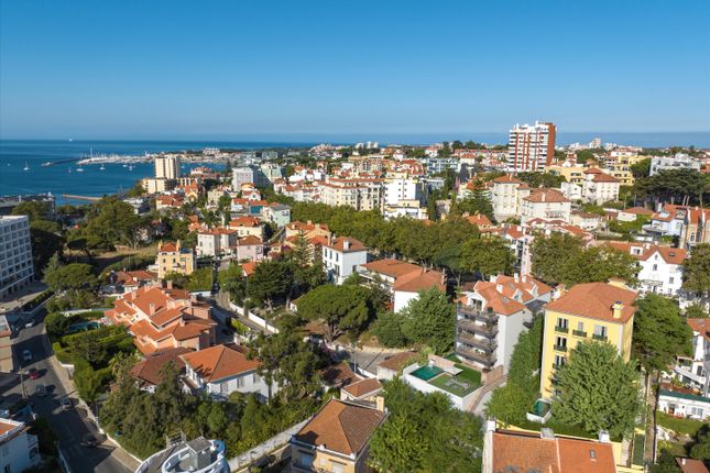 Apartment for sale in Monte Estoril, Cascais, Lisbon, Portugal