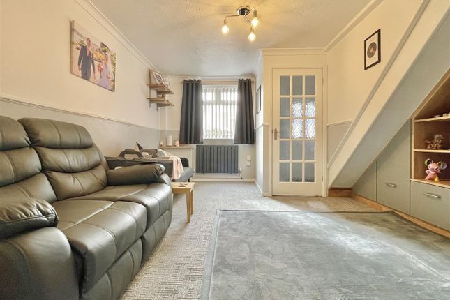 4, Larkspur Close, Weymouth photo 4