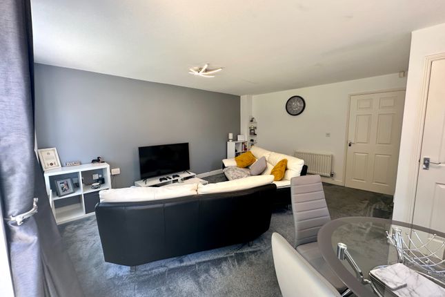 1, Locketts Court, Cannock photo 4