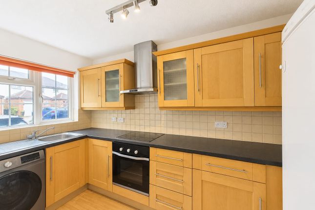 2 bed property for rent in Monmouth Close, Chandlers Ford, Eastleigh SO53