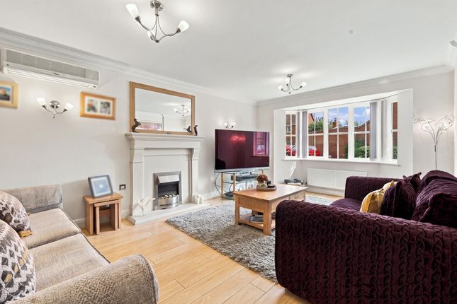7 Mayhew Road, Woodbridge photo 2