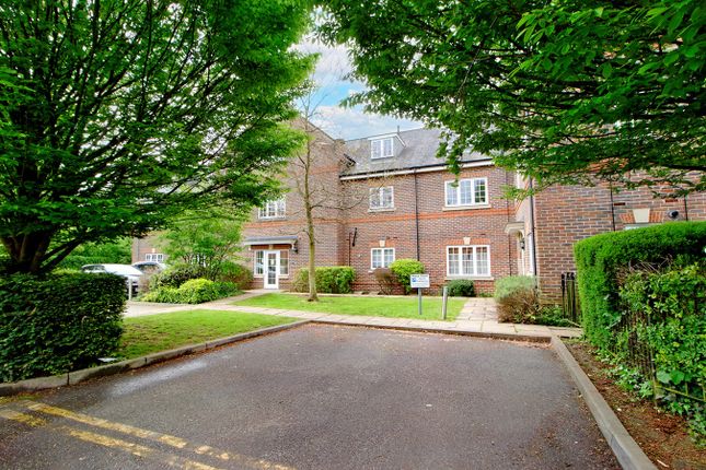 Flat for sale in Holywell Hill, St Albans