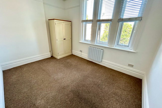 Flat 10, 3 Wollstonecraft Road, Bournemouth photo 4