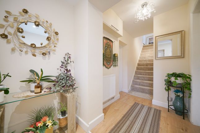 11, Manor Road, Chesham photo 2